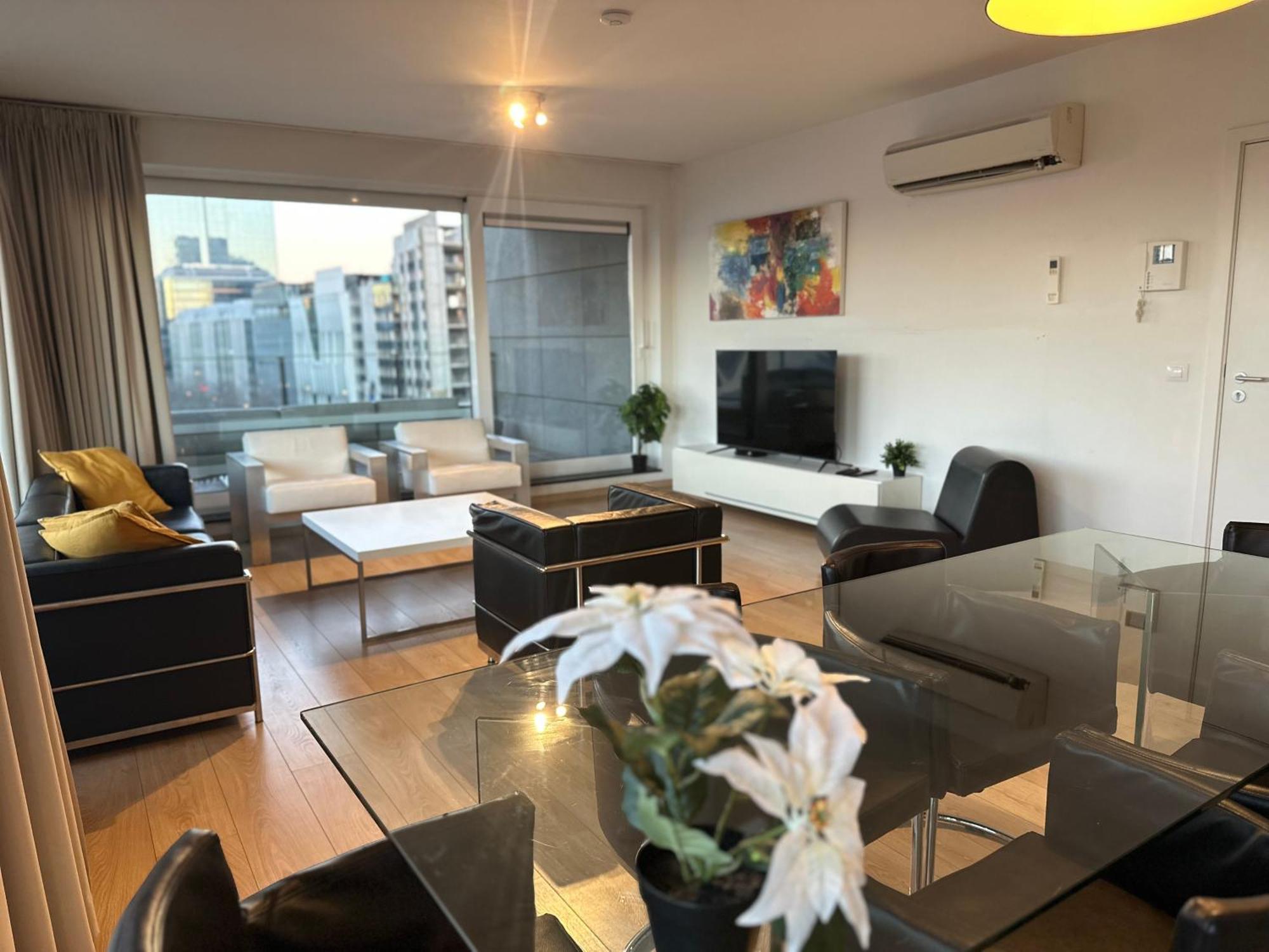 With Stunning View In Center Apartamento *